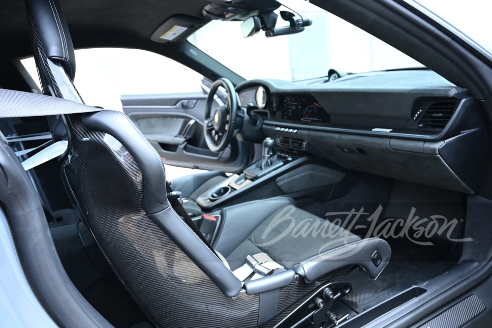 2025 Porsche 992 GT3 RS - Image 15 of 31