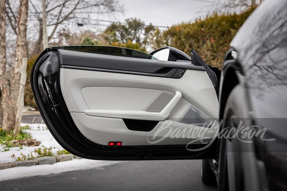 2025 Porsche 992 Targa 4 GTS - Image 21 of 31