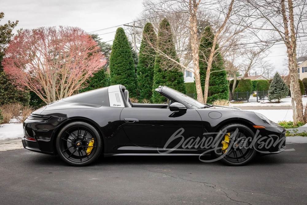 2025 Porsche 992 Targa 4 GTS - Image 4 of 31