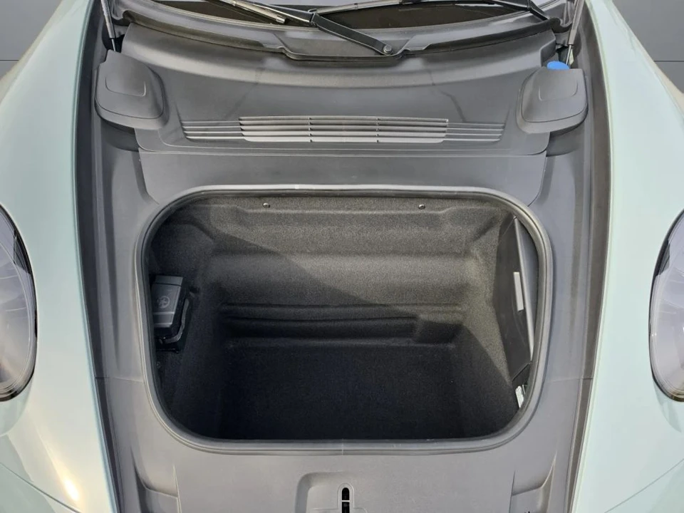 2025 Porsche 992 Carrera - Image 20 of 31