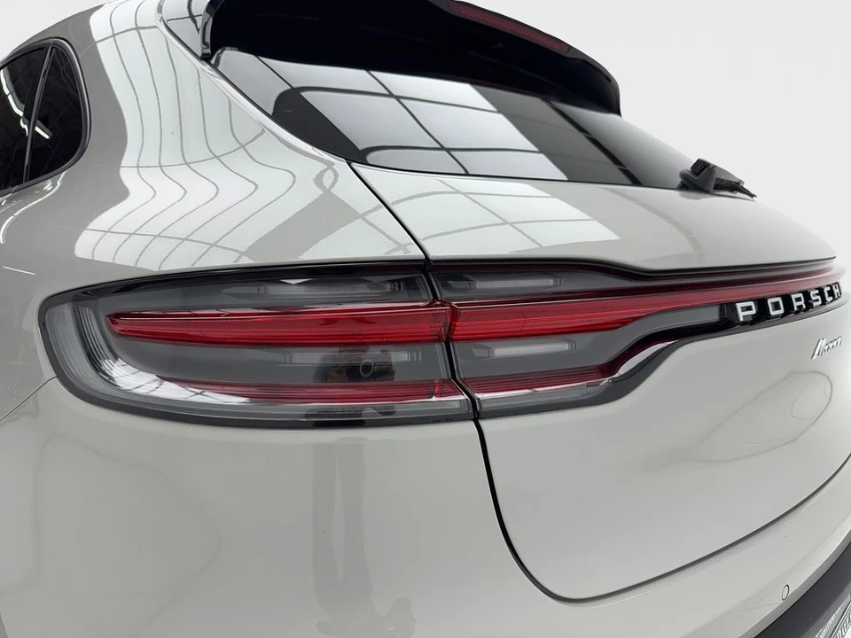 2025 Porsche Macan Electric - Image 9 of 21