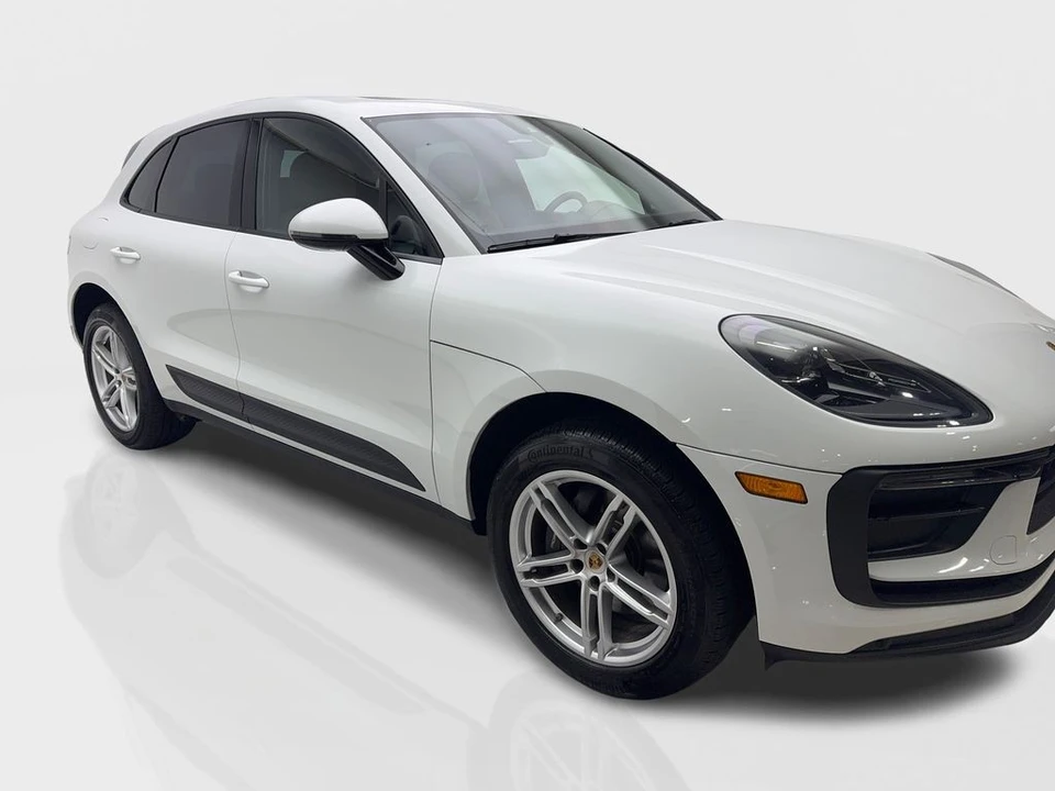 2025 Porsche Macan T - Image 12 of 21