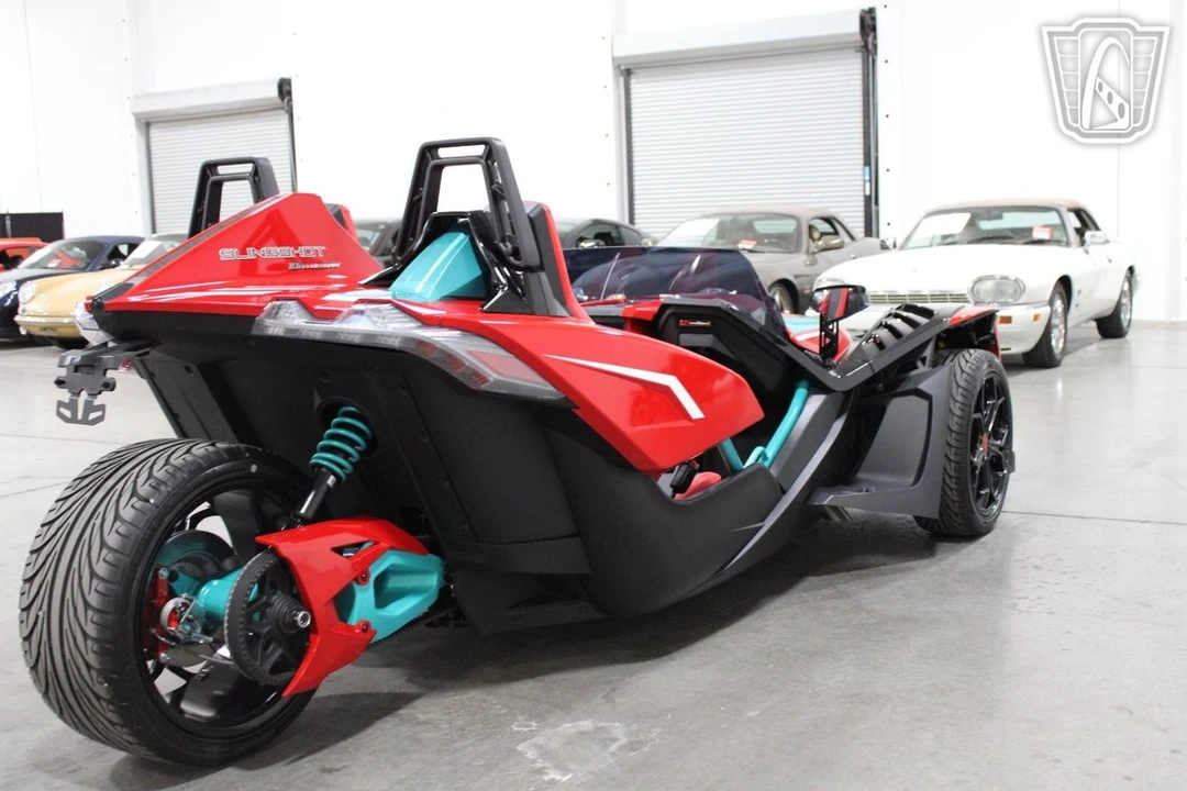 2025 Polaris Slingshot - Image 17 of 21