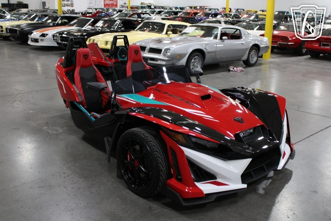 2025 Polaris Slingshot - Image 11 of 12