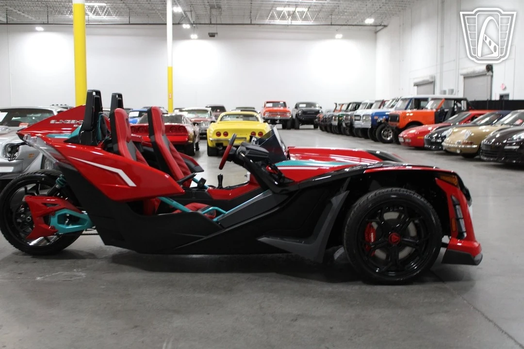 2025 Polaris Slingshot - Image 18 of 21