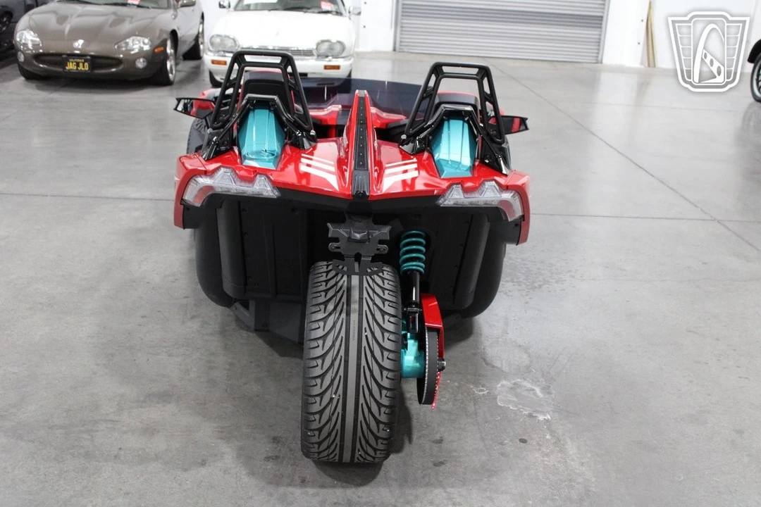 2025 Polaris Slingshot - Image 8 of 12