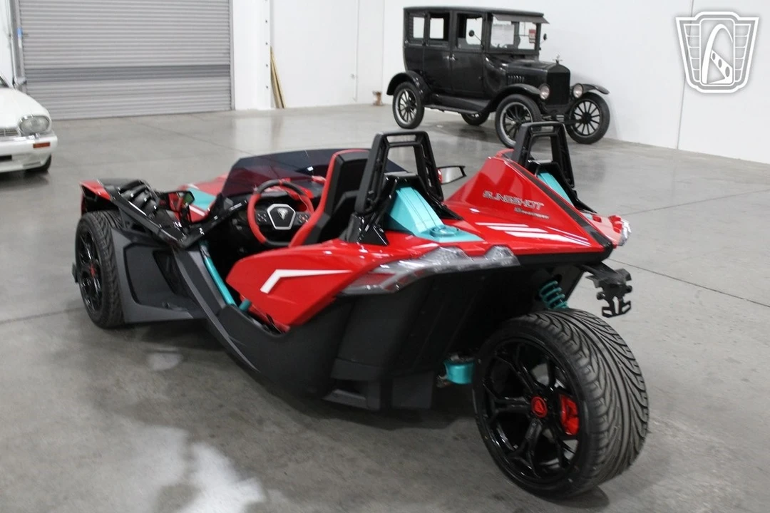 2025 Polaris Slingshot - Image 7 of 12