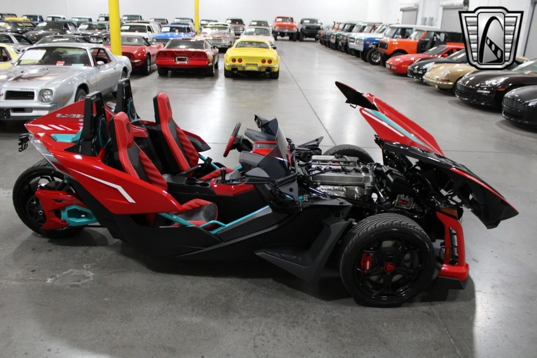 2025 Polaris Slingshot - Image 10 of 12