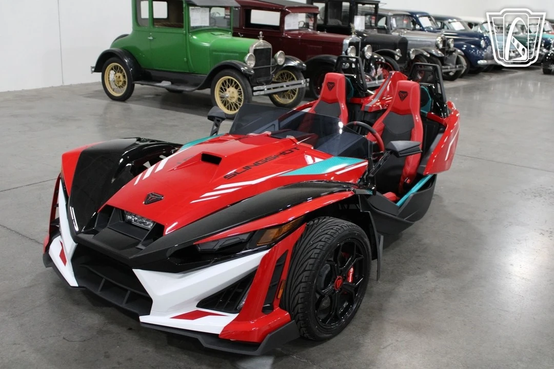 2025 Polaris Slingshot - Image 4 of 12