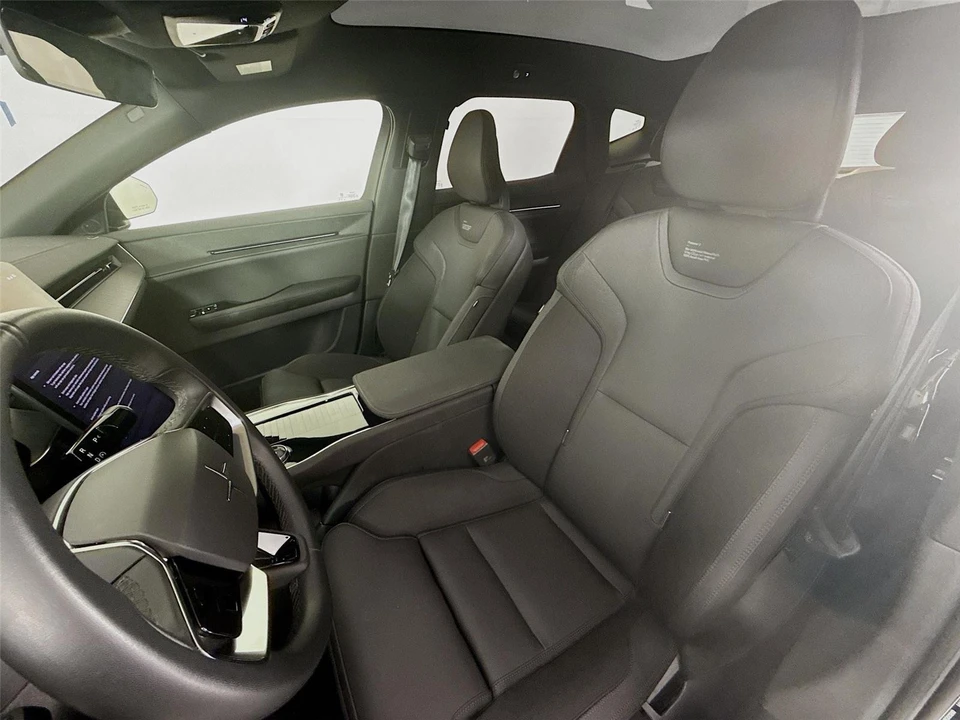 2025 Polestar 3 - Image 9 of 11