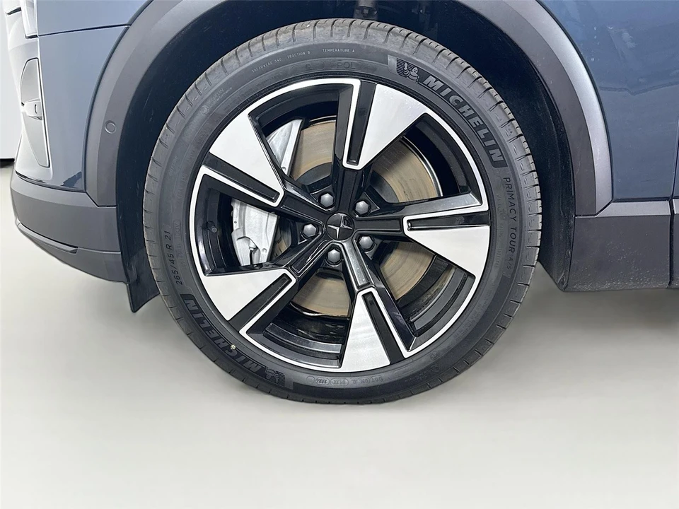 2025 Polestar 3 - Image 10 of 11
