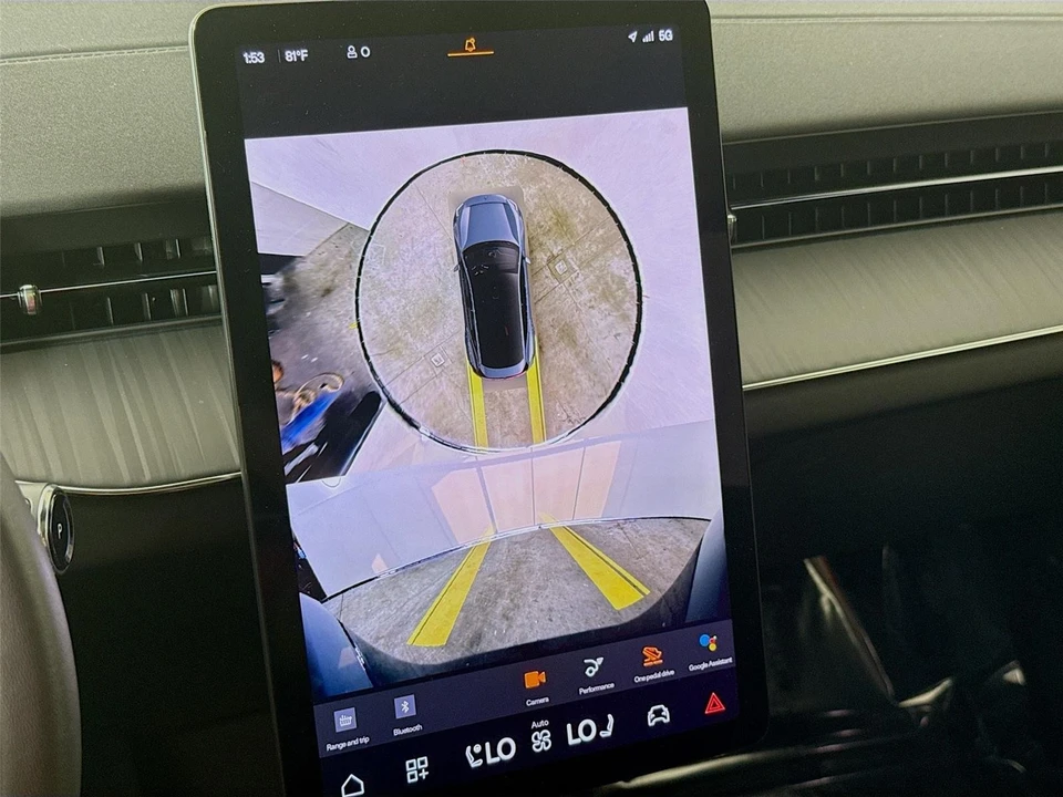 2025 Polestar 3 - Image 13 of 21