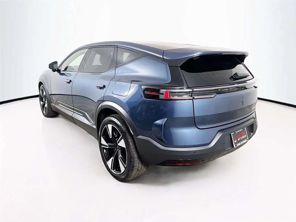 2025 Polestar 3 - Image 5 of 21