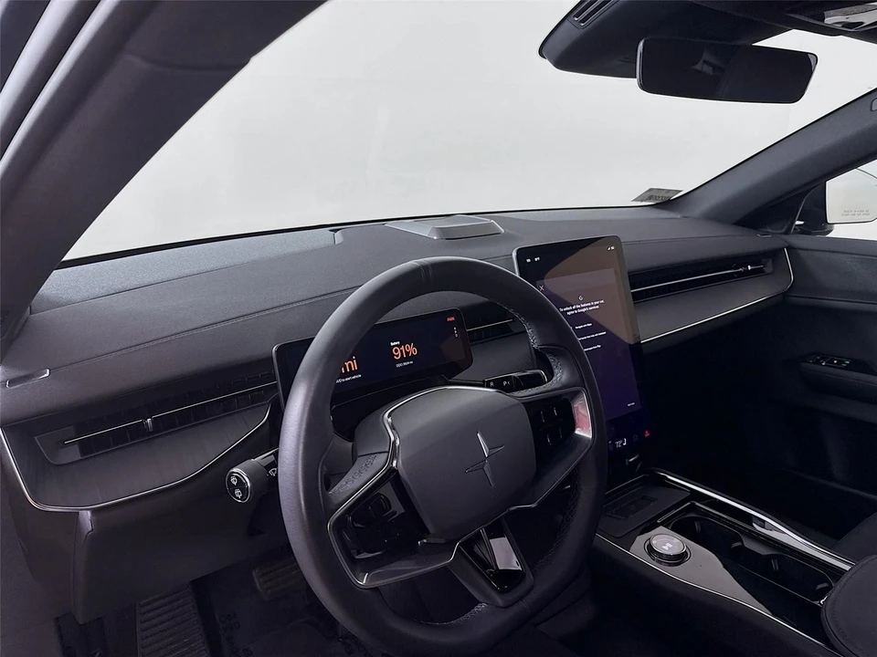2025 Polestar 3 - Image 9 of 21