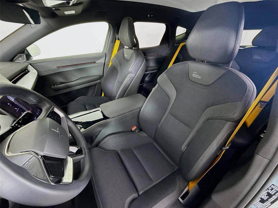 2025 Polestar 3 - Image 12 of 14