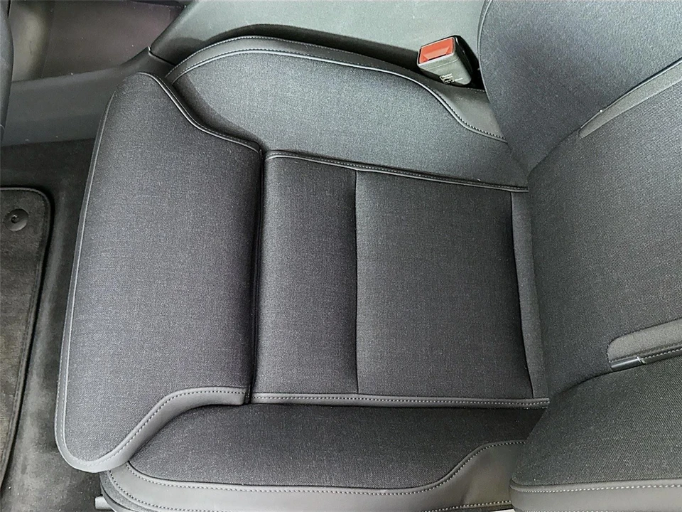 2025 Polestar 3 - Image 11 of 14