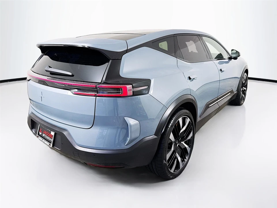 2025 Polestar 3 - Image 7 of 21