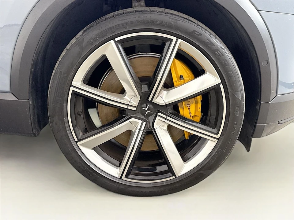 2025 Polestar 3 - Image 12 of 18