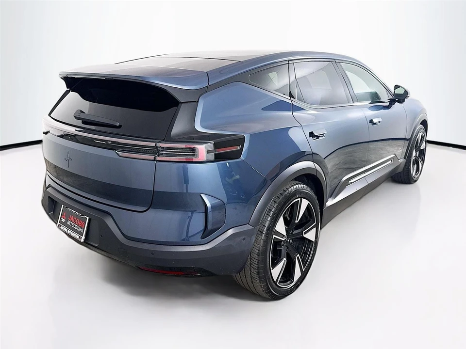 2025 Polestar 3 - Image 7 of 21