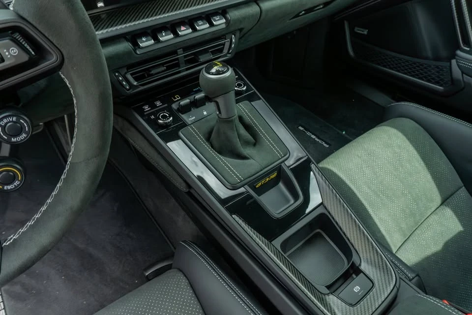 2025 Porsche 992 GT3 RS - Image 18 of 20