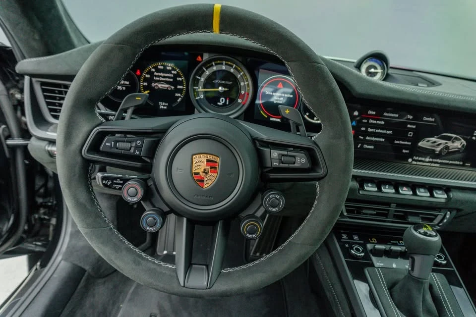 2025 Porsche 992 GT3 RS - Image 17 of 20