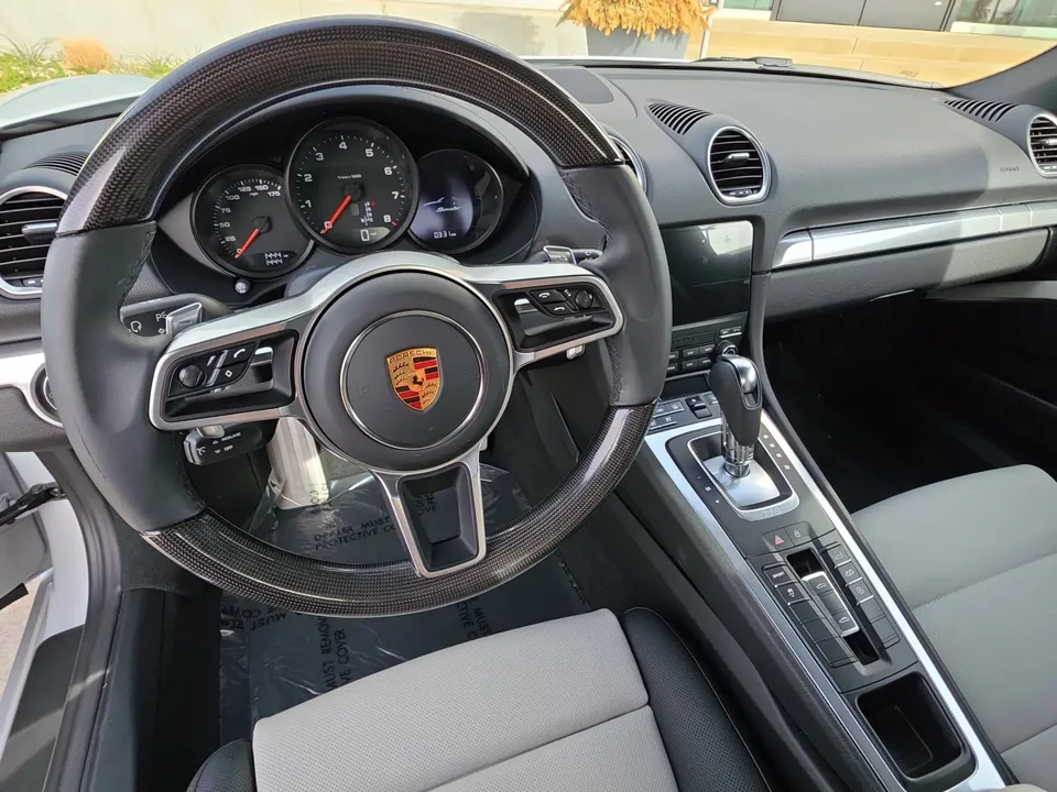 2025 Porsche 718 Boxster - Image 5 of 6