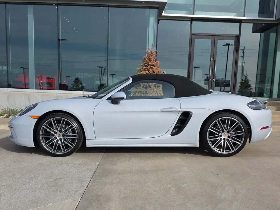 2025 Porsche 718 Boxster - Image 3 of 6
