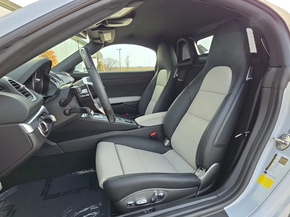 2025 Porsche 718 Boxster - Image 6 of 6