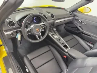 2025 Porsche 718 Boxster - Image 29 of 31