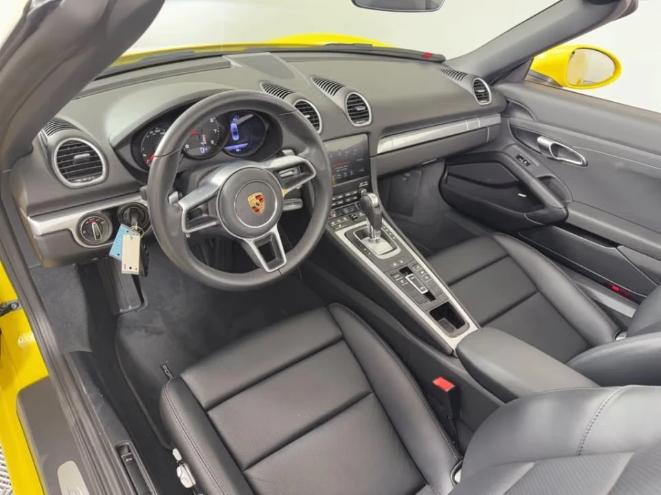 2025 Porsche 718 Boxster - Image 27 of 31