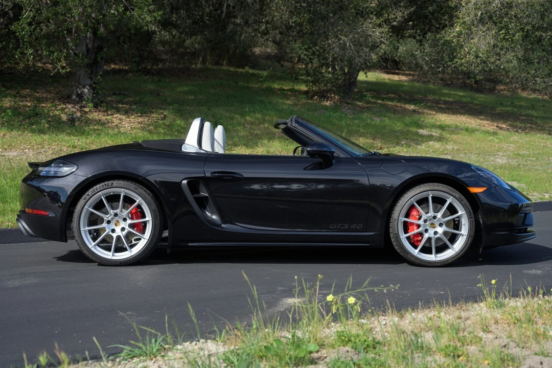 2025 Porsche 718 Boxster GTS 4.0 - Image 3 of 8
