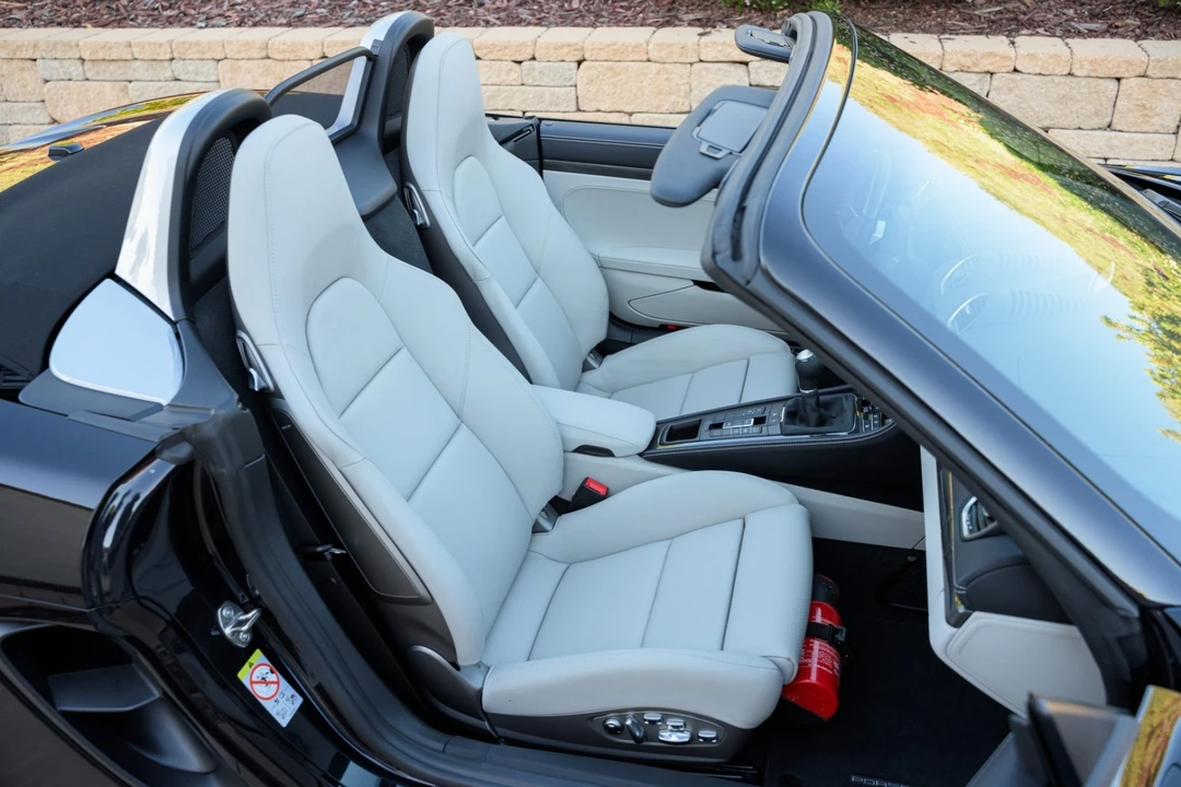 2025 Porsche 718 Boxster GTS 4.0 - Image 4 of 8