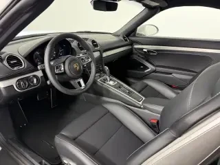 2025 Porsche 718 Boxster GTS 4.0 - Image 4 of 4