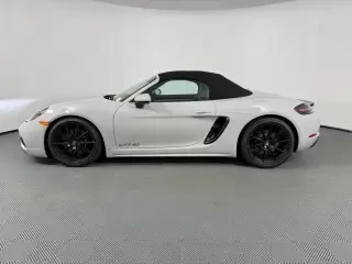 2025 Porsche 718 Boxster GTS 4.0 - Image 2 of 4