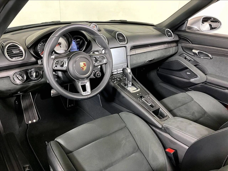 2025 Porsche 718 Boxster GTS 4.0 - Image 4 of 5
