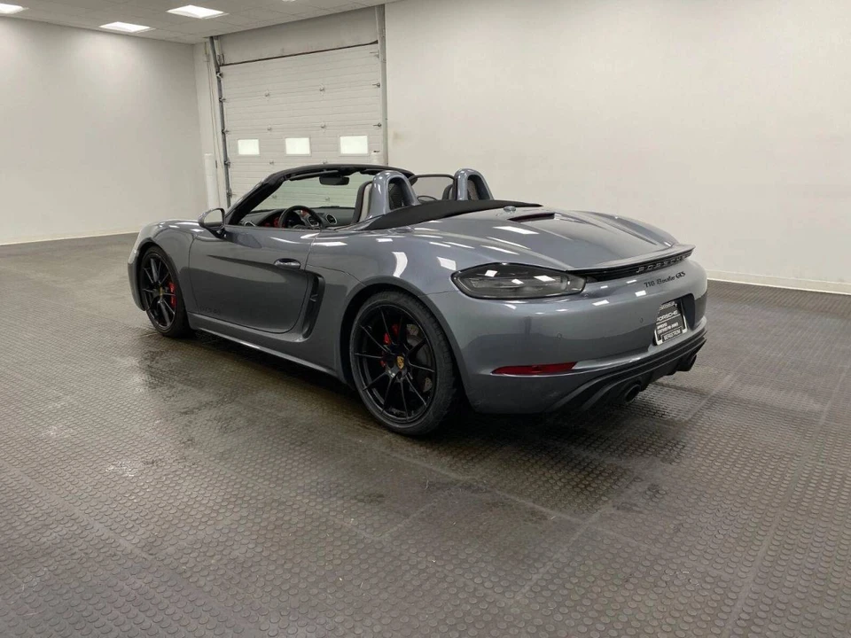 2025 Porsche 718 Boxster GTS 4.0 - Image 3 of 4