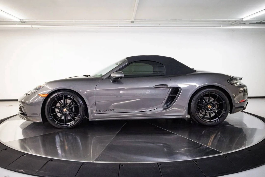 2025 Porsche 718 Boxster GTS 4.0 - Image 2 of 4