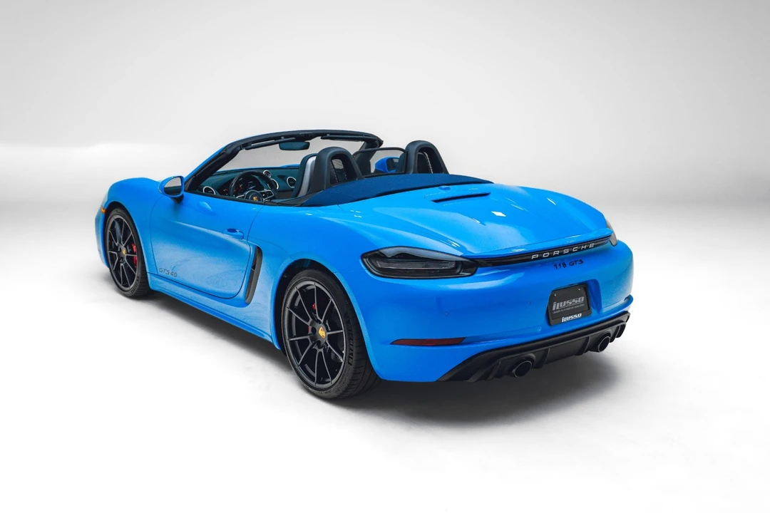2025 Porsche - Image 11 of 31