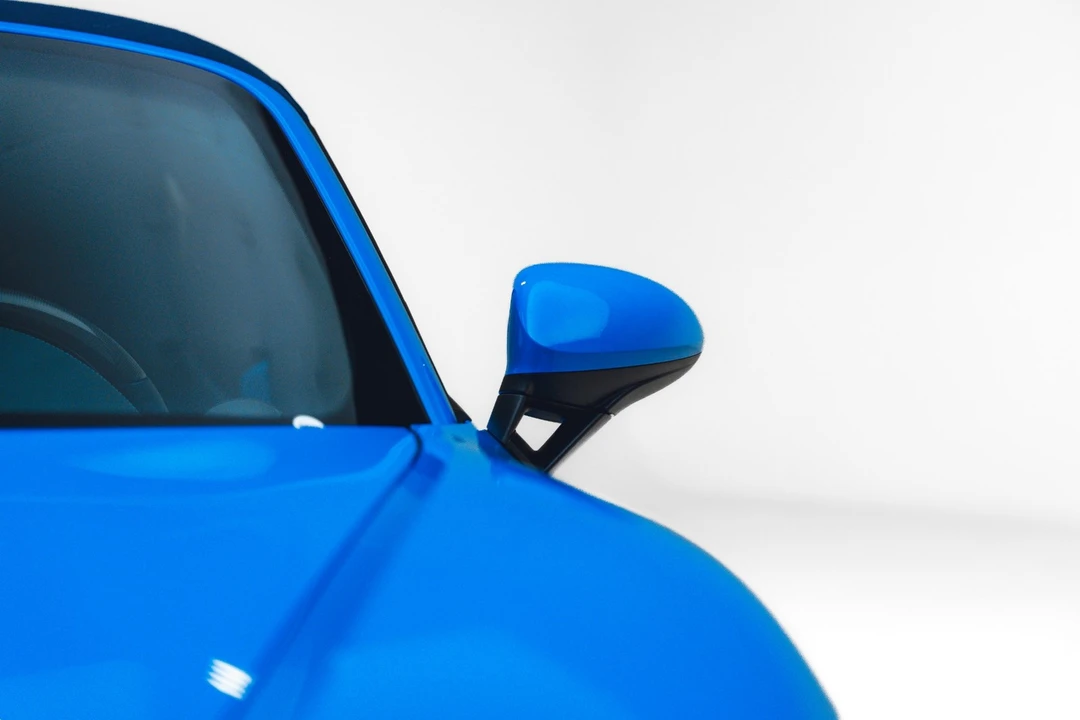 2025 Porsche - Image 26 of 31