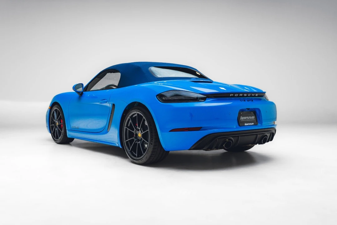 2025 Porsche - Image 5 of 31