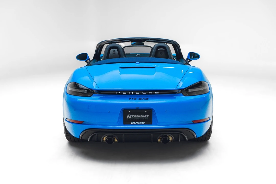 2025 Porsche - Image 12 of 31