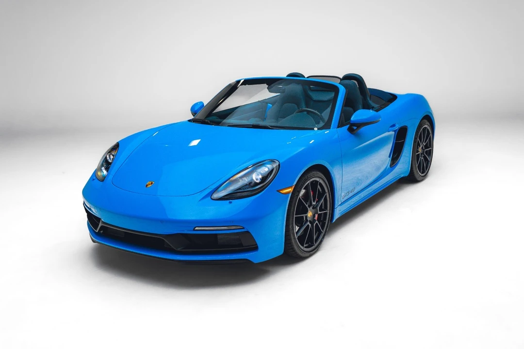 2025 Porsche - Image 9 of 31