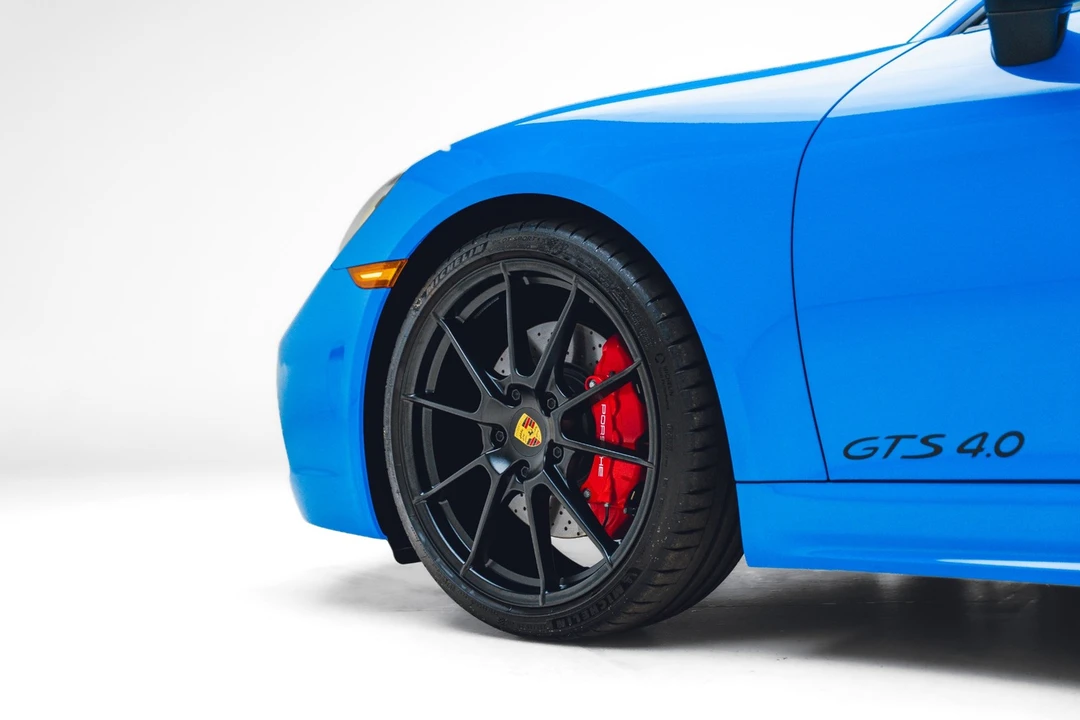 2025 Porsche - Image 19 of 31