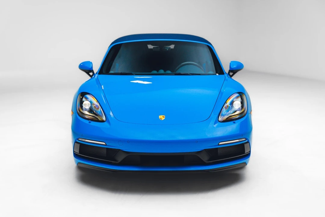 2025 Porsche - Image 3 of 31