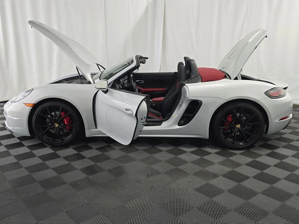 2025 Porsche 718 Boxster S - Image 12 of 20
