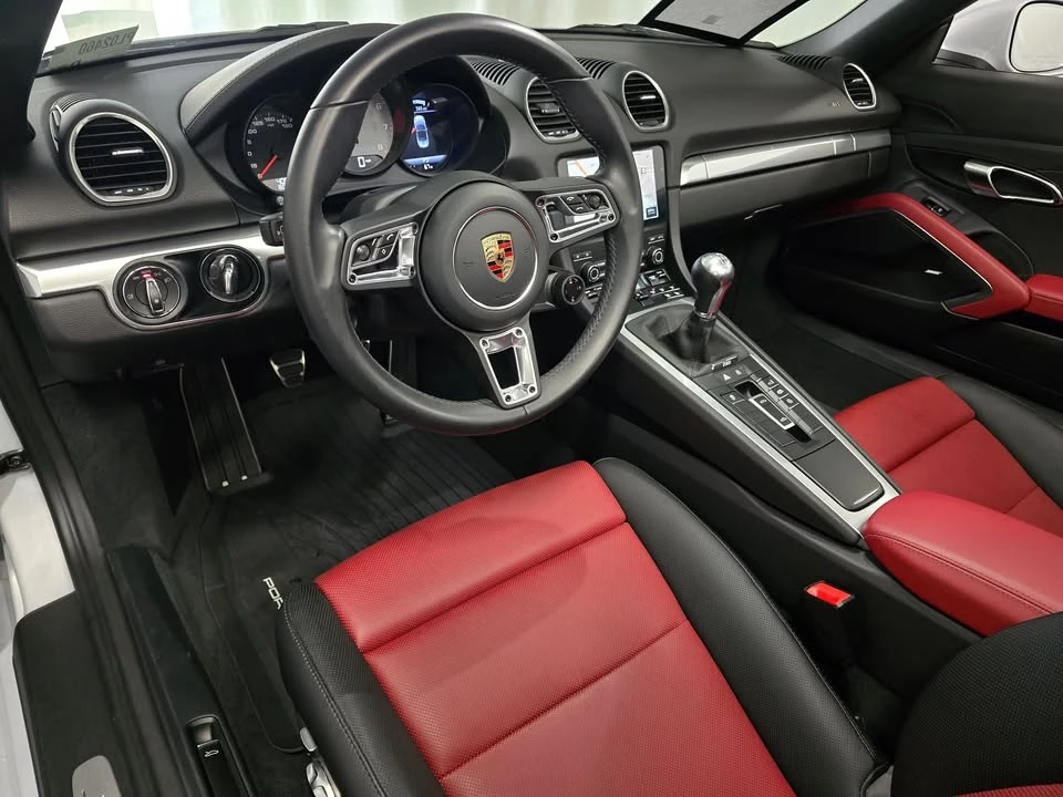 2025 Porsche 718 Boxster S - Image 4 of 20