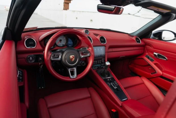 2025 Porsche 718 Boxster S - Image 5 of 7