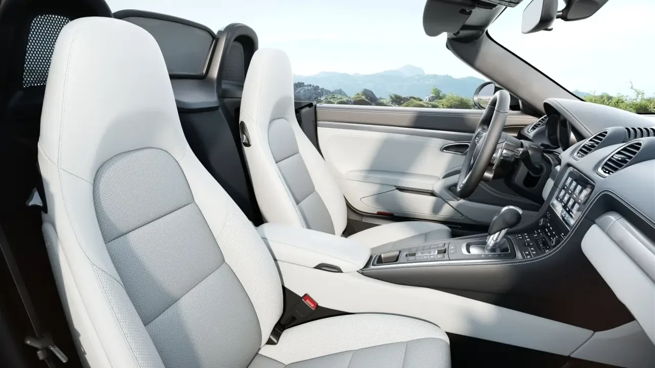 2025 Porsche 718 Boxster S - Image 6 of 8