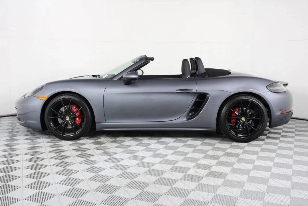 2025 Porsche 718 Boxster S - Image 2 of 5