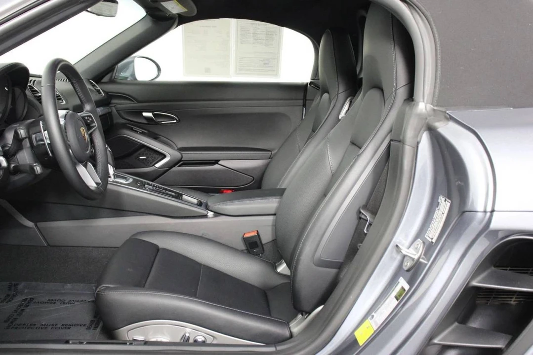 2025 Porsche 718 Boxster S - Image 5 of 5